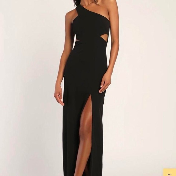 Asymmetrical maxi dress perfect for any formal event… - Picture 3 of 3
